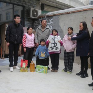 情暖寒冬 愛潤童心